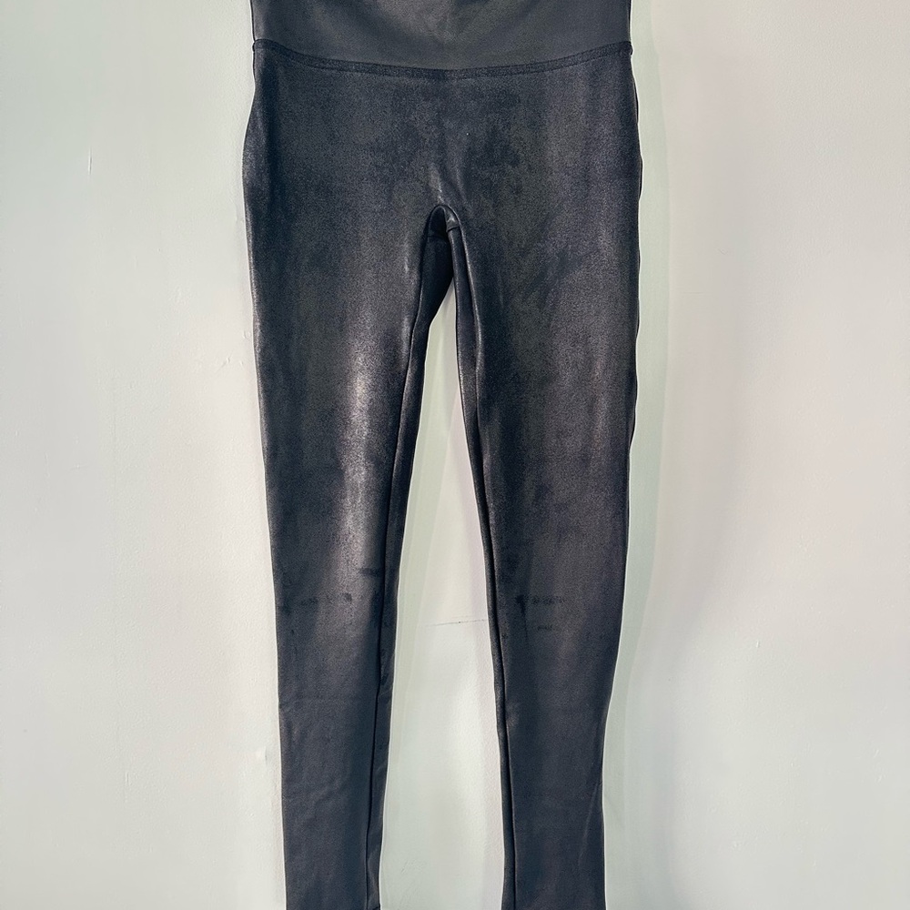 Spanx Black Faux Leather Leggings size medium petite